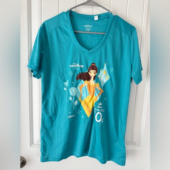 RunDisney 2023 Princess 10k Belle Race Shirt Woman’s Large - Picture 1 of 2